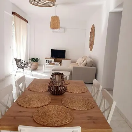 Annika's Summer Dream Villa